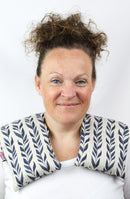 Neck & Shoulder Soothing Wrap-Navy Leaf